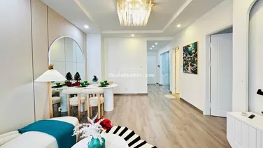 Gia đình cần bán gấp căn nhà mặt phố Kim Mã giá chỉ 500tr/m2. Lh: 0933 218 ***