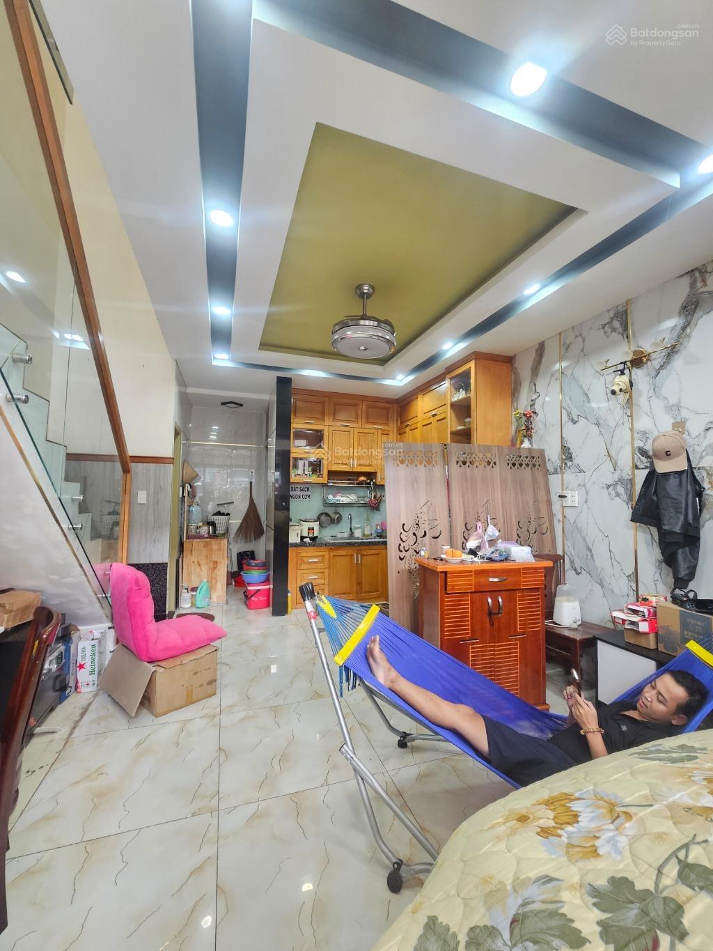 Bán nhà đẹp Bình Tân - hẻm 10m - 3 tầng - 72m2 - mặt tiền kinh doanh - giá chỉ 5 tỷ 890 triệu