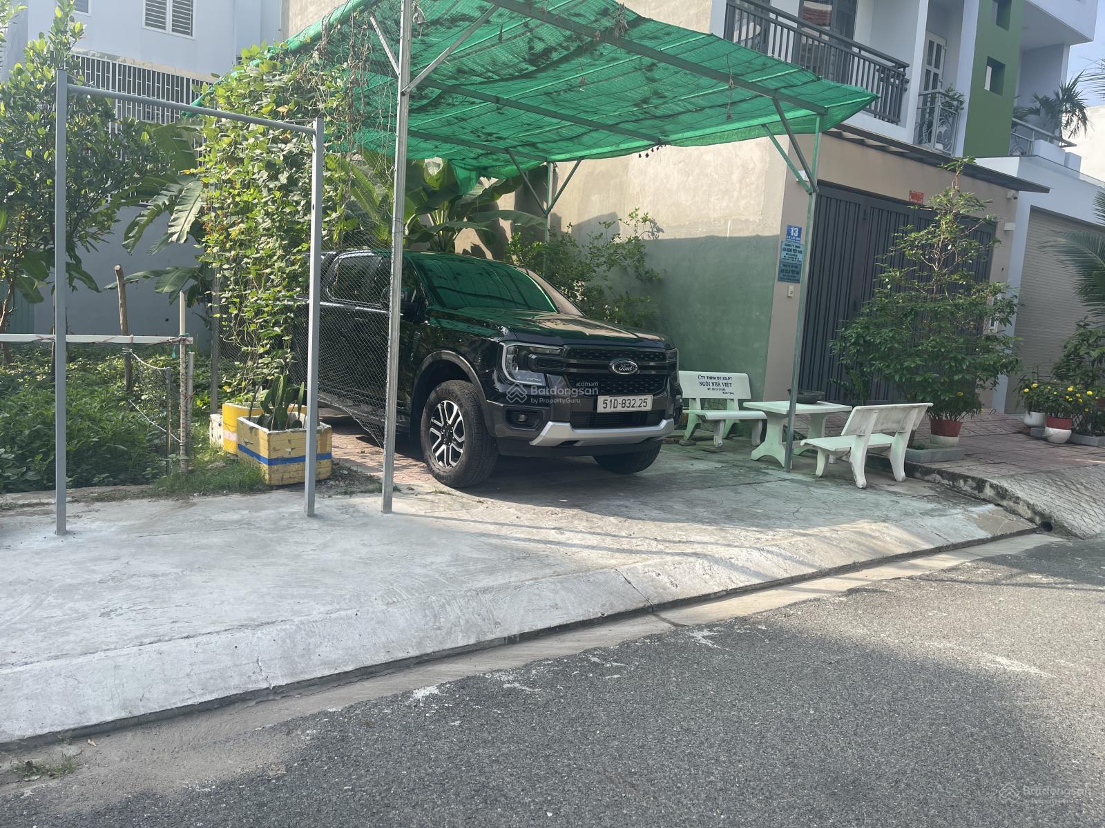 Cần bán lô đất KDC Sadeco Phước Kiển A. DT: 5m x 18m, vị trí đẹp. Giá 9.2 tỷ. Sổ hồng riêng