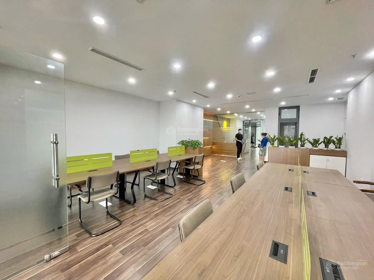 Rẻ nhất thị trường! Mặt phố Trần Đăng Ninh trống duy nhất 1 sàn 70m2 giá chỉ từ 14tr/tháng