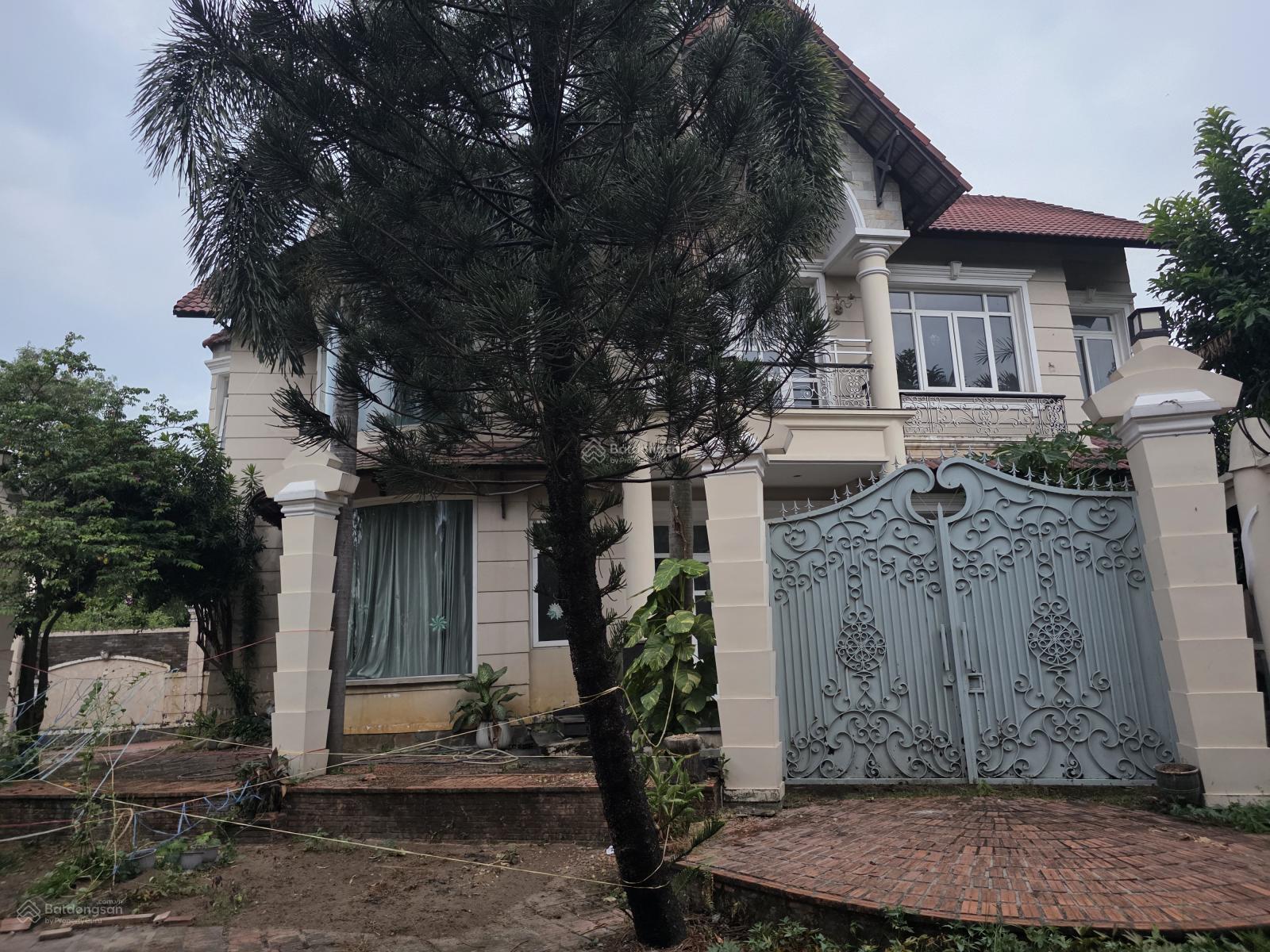 Cho thuê biệt thự view sông khu Villa Thiên Hà, 558 Bình Quới, P28, Bình Thạnh, 25 tr/tháng Cho thuê biệt thự view sông khu Villa Thiên Hà, 558 Bình Quới, P28, Bình Thạnh, 25 tr/tháng