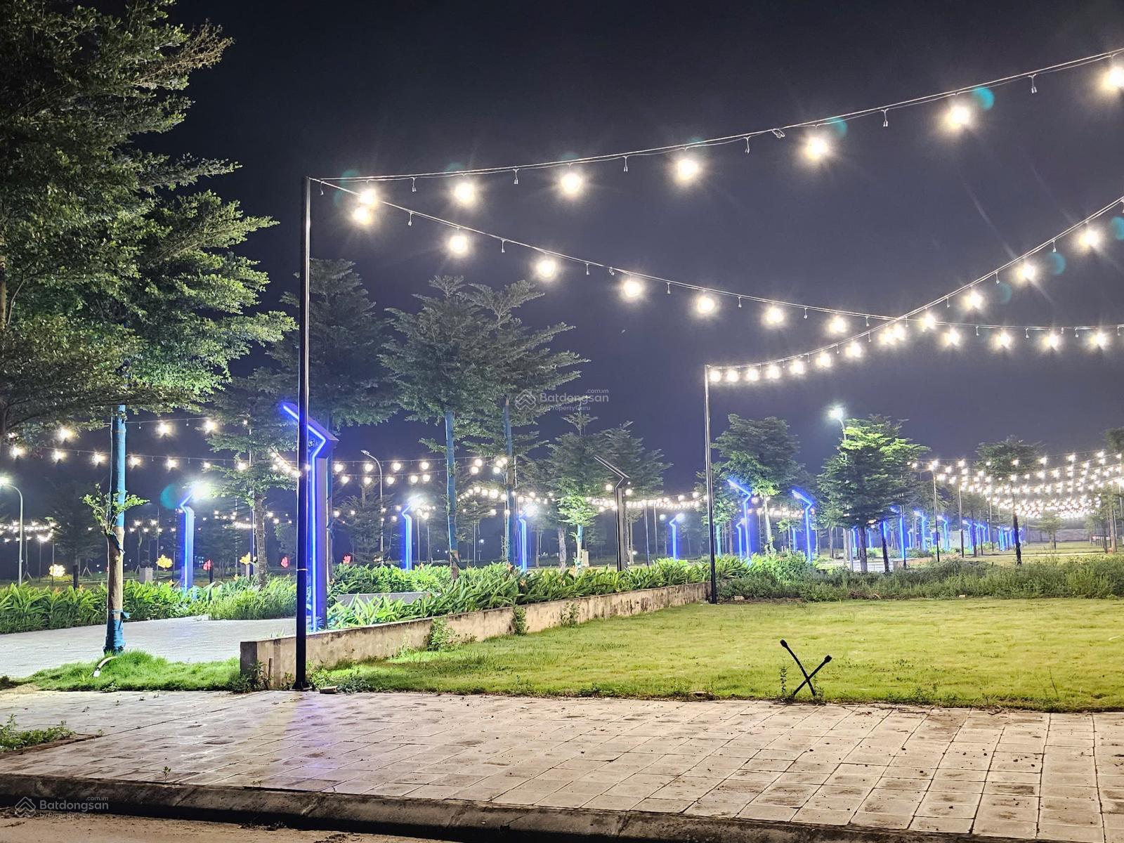 Nhanh, lô góc công viên 84m2. Giá đầu tư chỉ 2,35 tỷ KĐT Rùa Vàng City