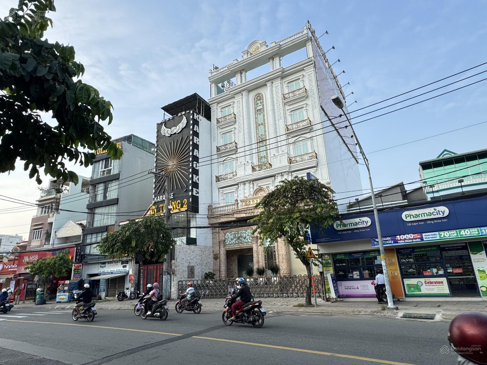 Bán building hầm 7 tầng mặt tiền Trường Chinh, Q. Tân Bình (DT 11x25m) HĐT 280 tr/th. Giá 79 tỷ