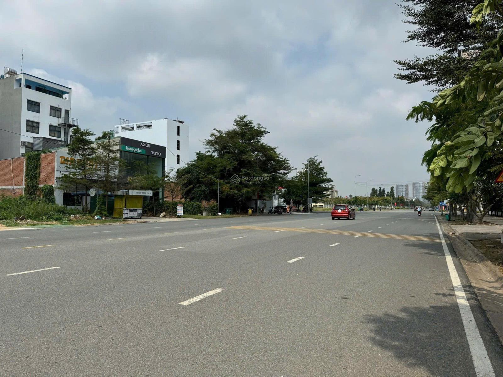 Bán tòa nhà góc 2 MT Trương Văn Bang, Thạnh Mỹ Lợi, Q. 2 - 10x22m - Hầm 7 tầng - 1300m2 sàn 75 tỷ