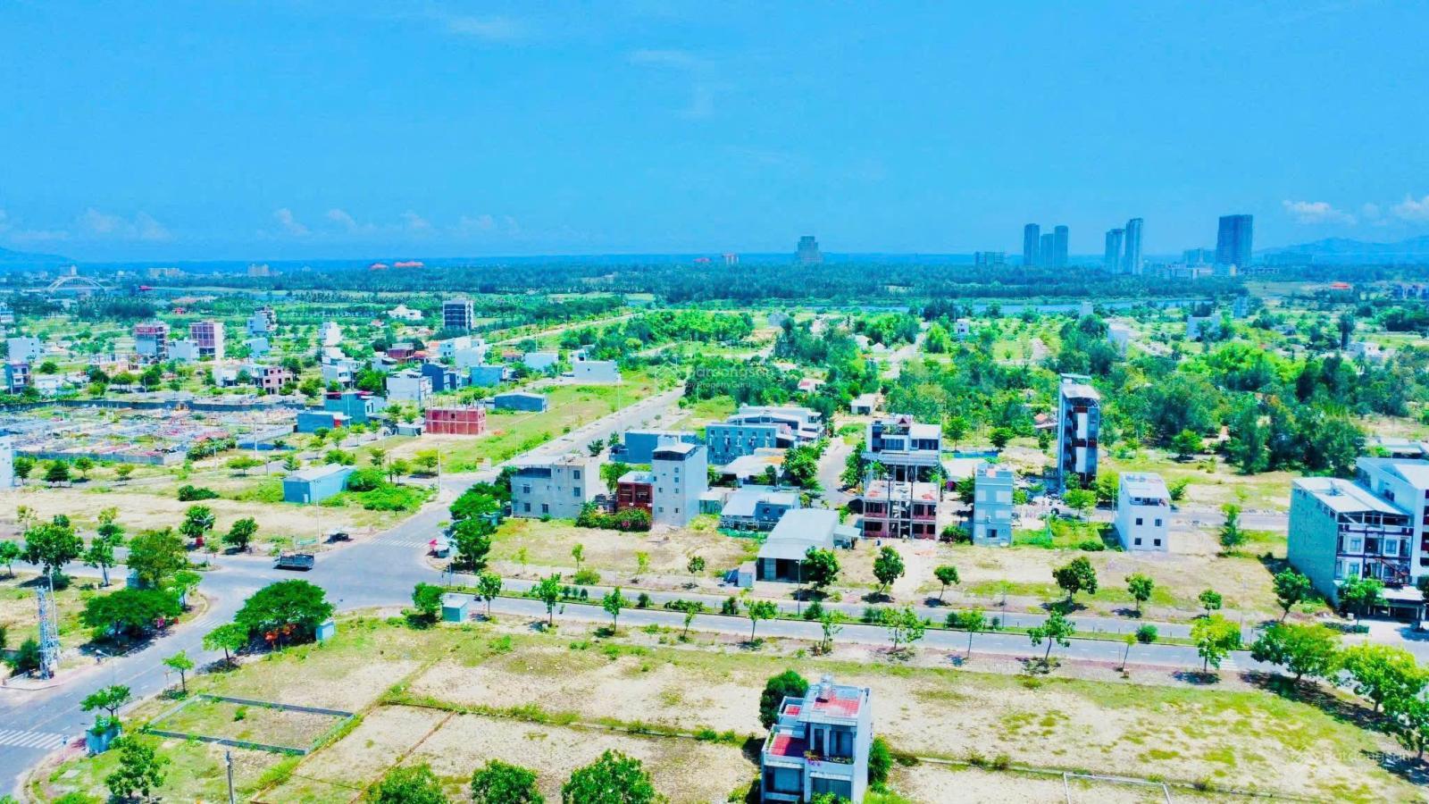Cần bán gấp lô đất đường lớn 27m, gần ĐH Phan Châu Trinh