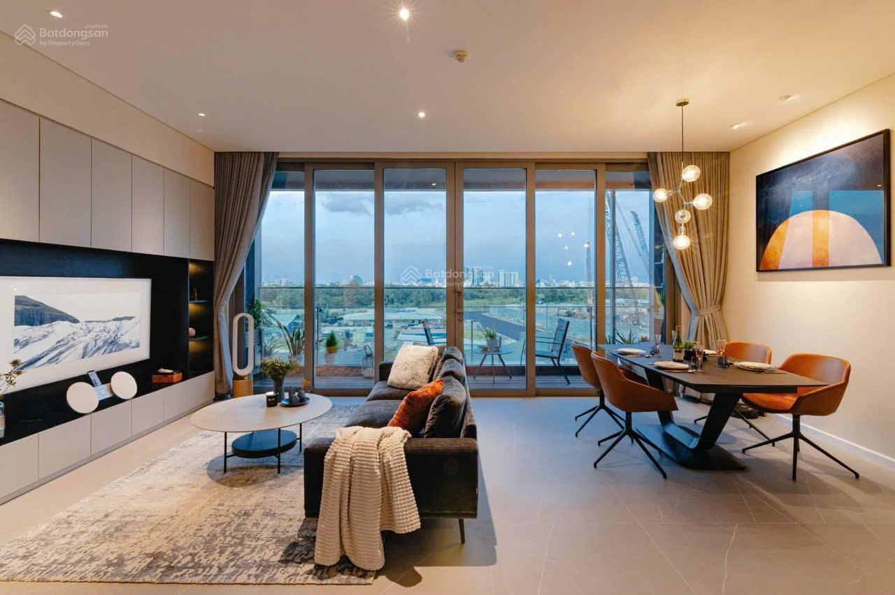 Bán gấp căn hộ tại Hoa Sen Q11, DT 60m2, 2PN, 2WC giá bán 3.6 tỷ, sổ hồng. LH: 0933 813 *** Đức