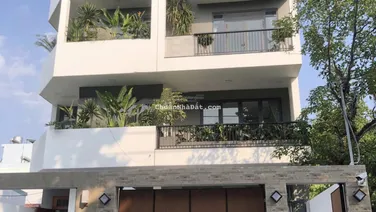 Nhà mặt tiền kinh doanh Thạnh Lộc 15, đường lớn gần sông Sài Gòn, di chuyển nhanh vào trung tâm