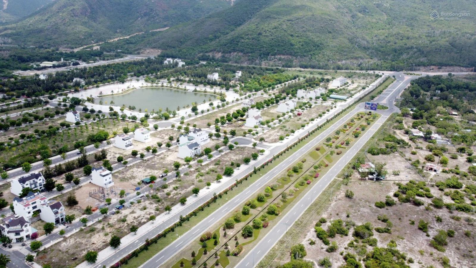 (10tr/m2 TL) cần bán gấp 4000m2 đất TMDV ngay bãi dài Cam Lâm đi bộ sang Hưng Thịnh Golden Bay