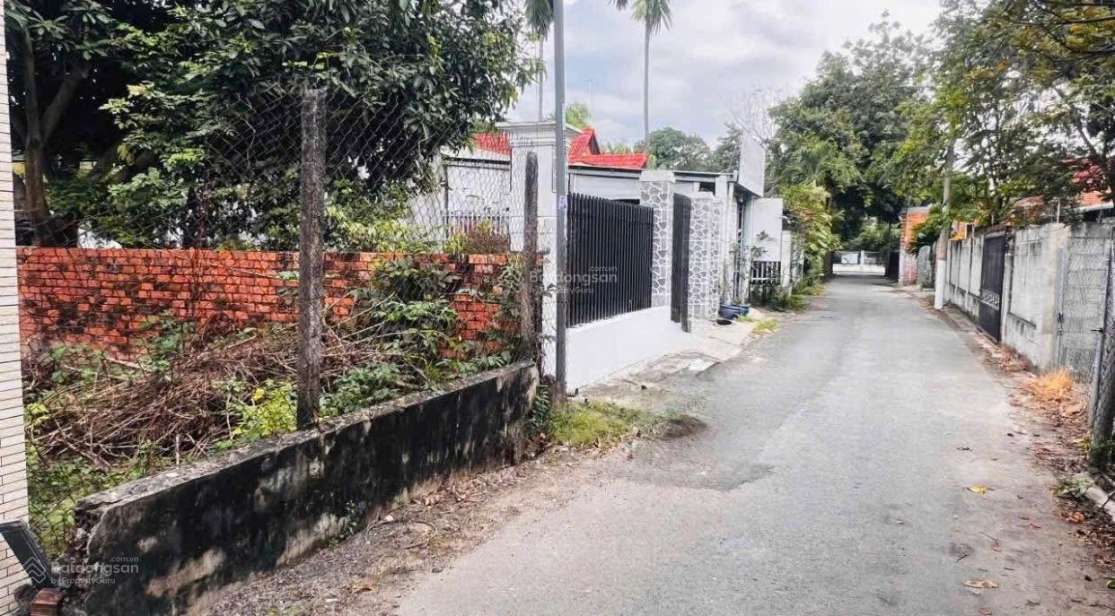 Siêu phẩm đất nền DT 133m2 nằm ngay hẻm đường Nguyễn Thị Minh Khai hẻm 6m KDC đông đúc sổ sẵn Siêu phẩm đất nền DT 133m2 nằm ngay hẻm đường Nguyễn Thị Minh Khai hẻm 6m KDC đông đúc sổ sẵn