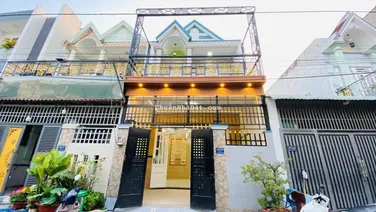 Kẹt tiền bán căn villa 5,33 x 15,03m sát chợ Bà Điểm, SHR, mặt tiền đường 8m