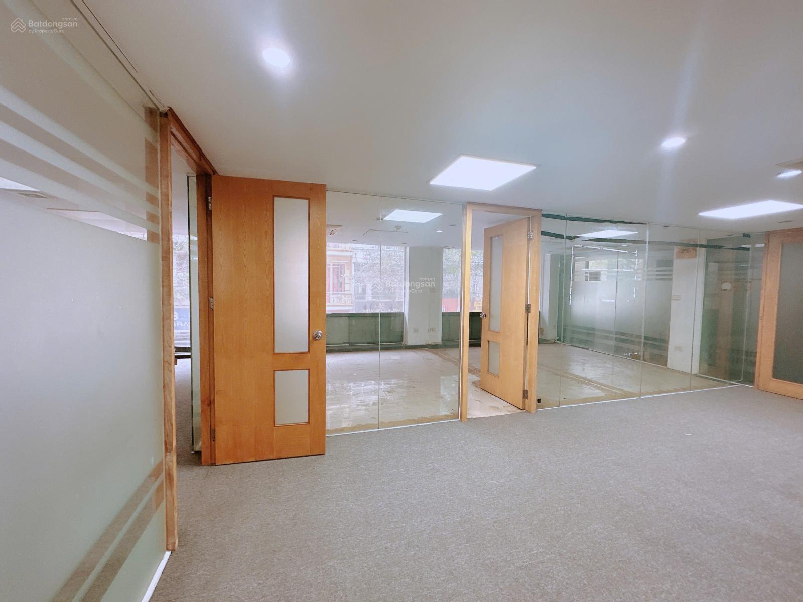 Cho thuê VP tòa Vietcombank Tower, Nguyễn Văn Cừ, Long Biên 100m2, 300m2, 600m2, giá 110nghìn/m2