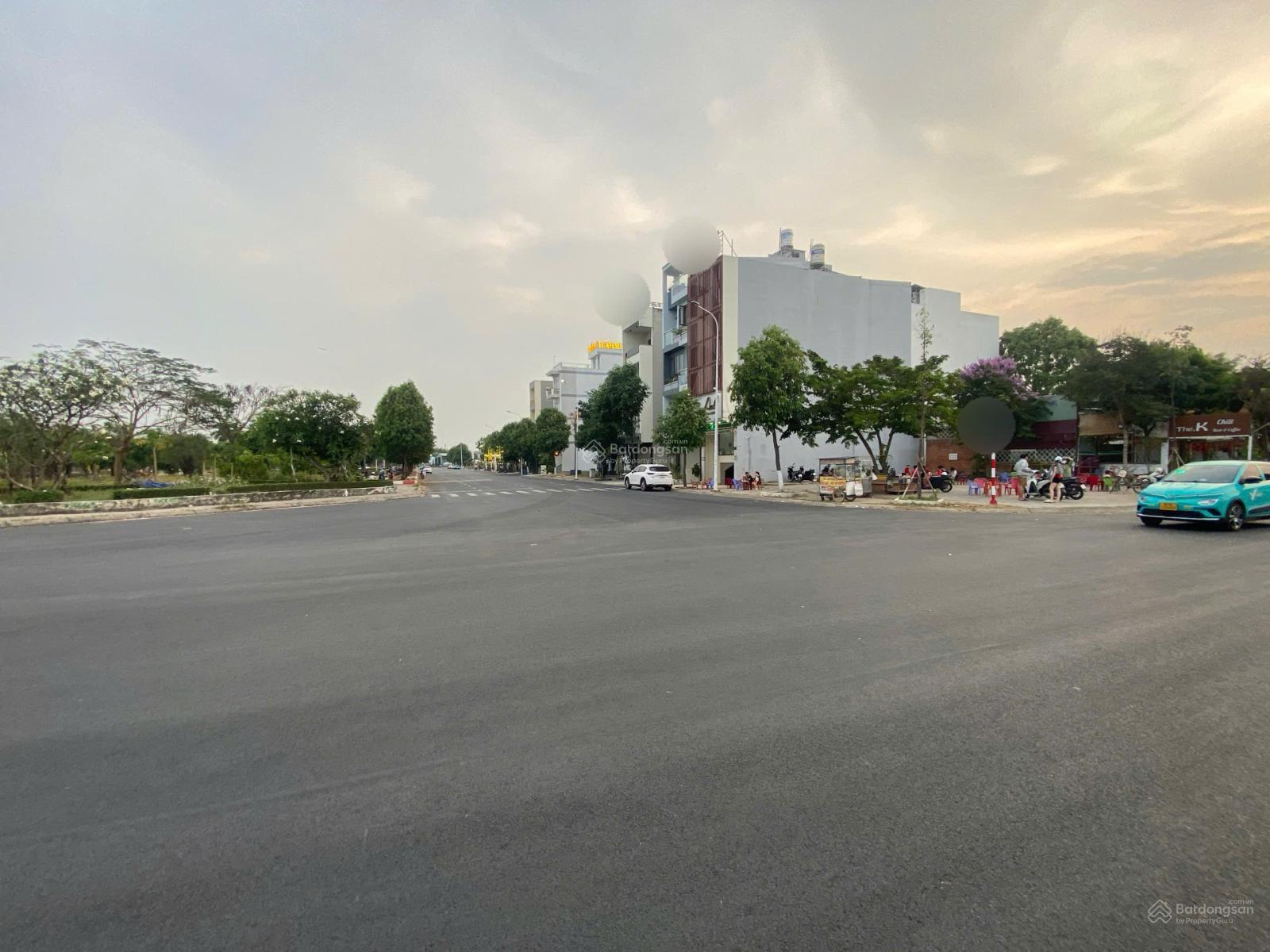 Bán đất 9 x 18m đẹp phong thủy nhất trung tâm TP. Dĩ An, đường GS24 Bán đất 9 x 18m đẹp phong thủy nhất trung tâm TP. Dĩ An, đường GS24