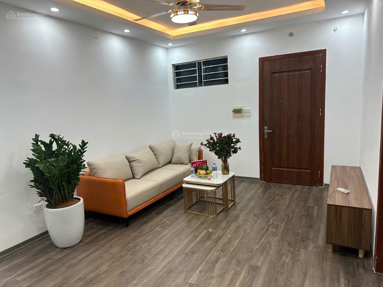 Bán gấp CH 3PN, 73,6m2 tại Kim Văn Kim Lũ, giá 4 tỷ VND