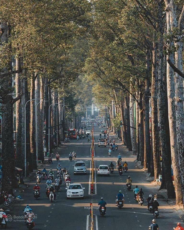 Bán nhà mặt tiền ngay Âu Cơ, phường 10, Tân Bình, DT: 20m X60m, DTCN 1.055m, giá 185 tỷ TL