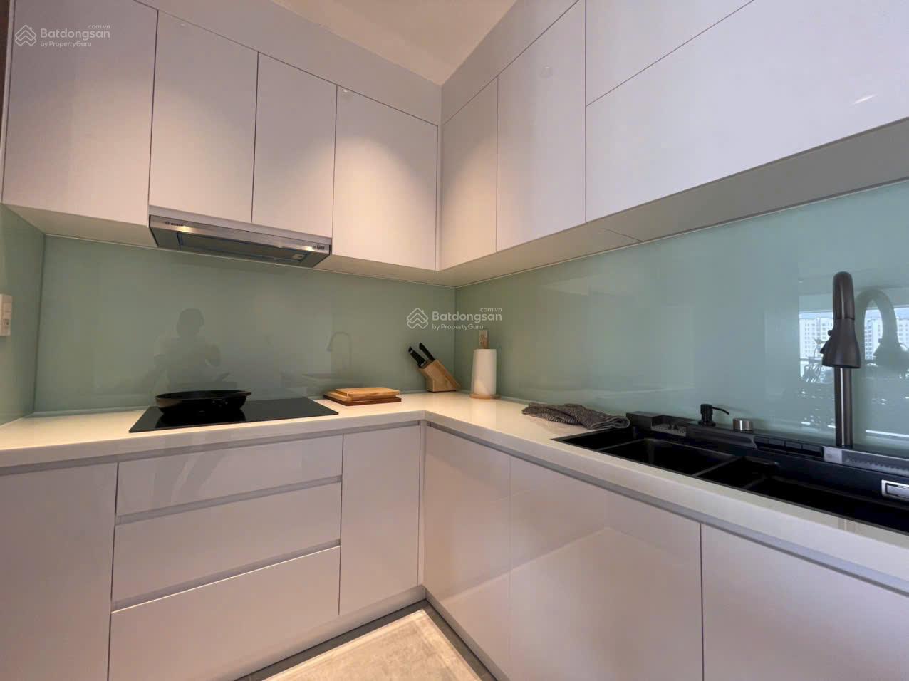 Chính chủ bán gấp căn hộ Garden Court 2 - ban công rộng - 140m2 - 12,9tỷ - LH: 0919 949 *** Chính chủ bán gấp căn hộ Garden Court 2 - ban công rộng - 140m2 - 12,9tỷ - LH: 0919 949 ***