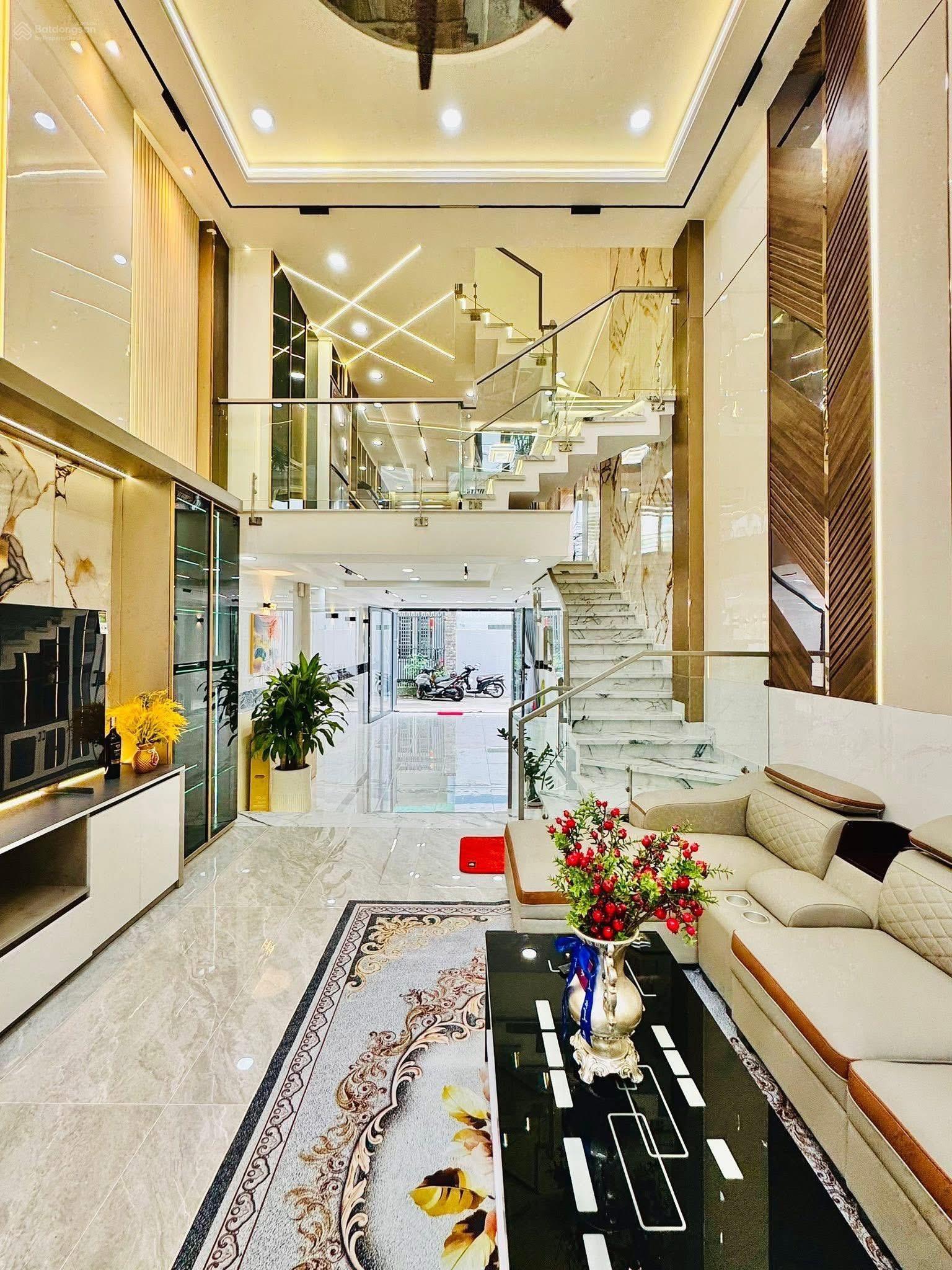 Chủ định cư bán gấp siêu phẩm 68,7m2 giá 4 tỷ 400 tại Lê Tấn Quốc, Tân Bình, ra sổ sang tên ngay