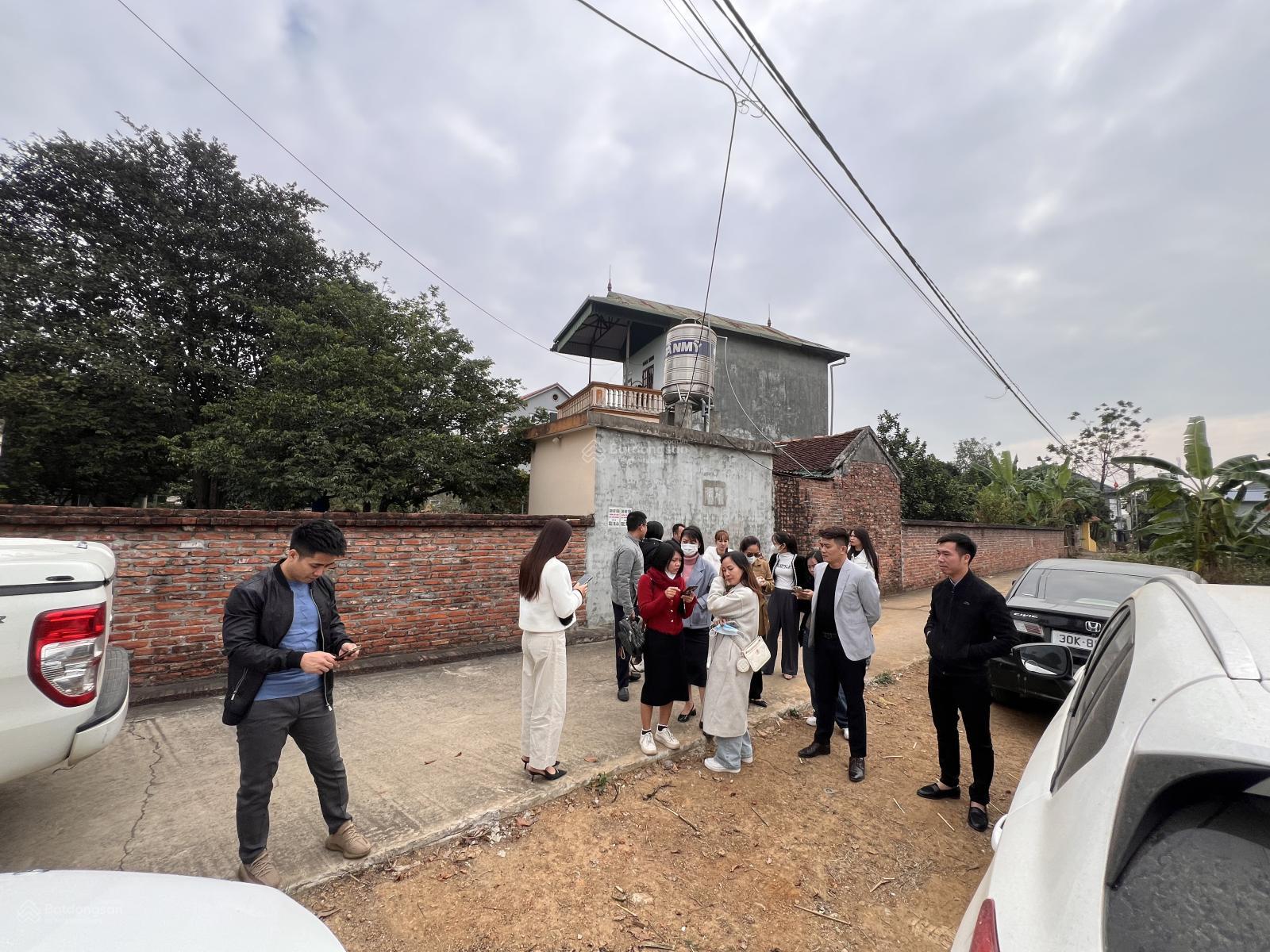 Bán Cắt Lỗ lô đất tại Tân Xã, Thạch Thất, Hoà Lạc Lh: 0942 190 ***. Giá rẻ nhất thị trường.