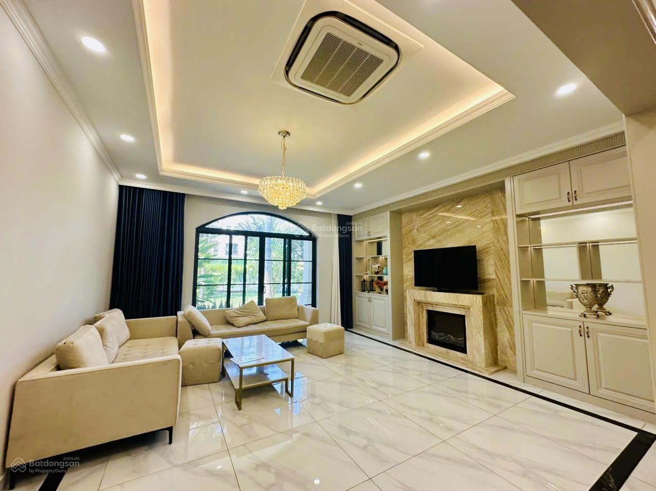 Cho thuê biệt thự Chateau Phú Mỹ Hưng khu compound cao cấp nhà đẹp