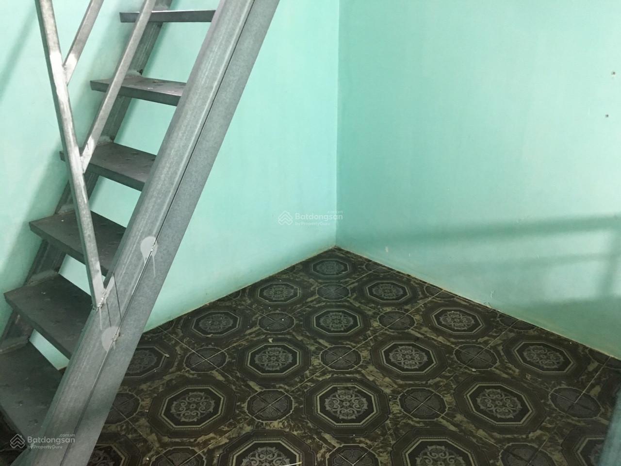 Cần bán nhà nhỏ ngay bến xe miền đông Cần bán nhà nhỏ ngay bến xe miền đông