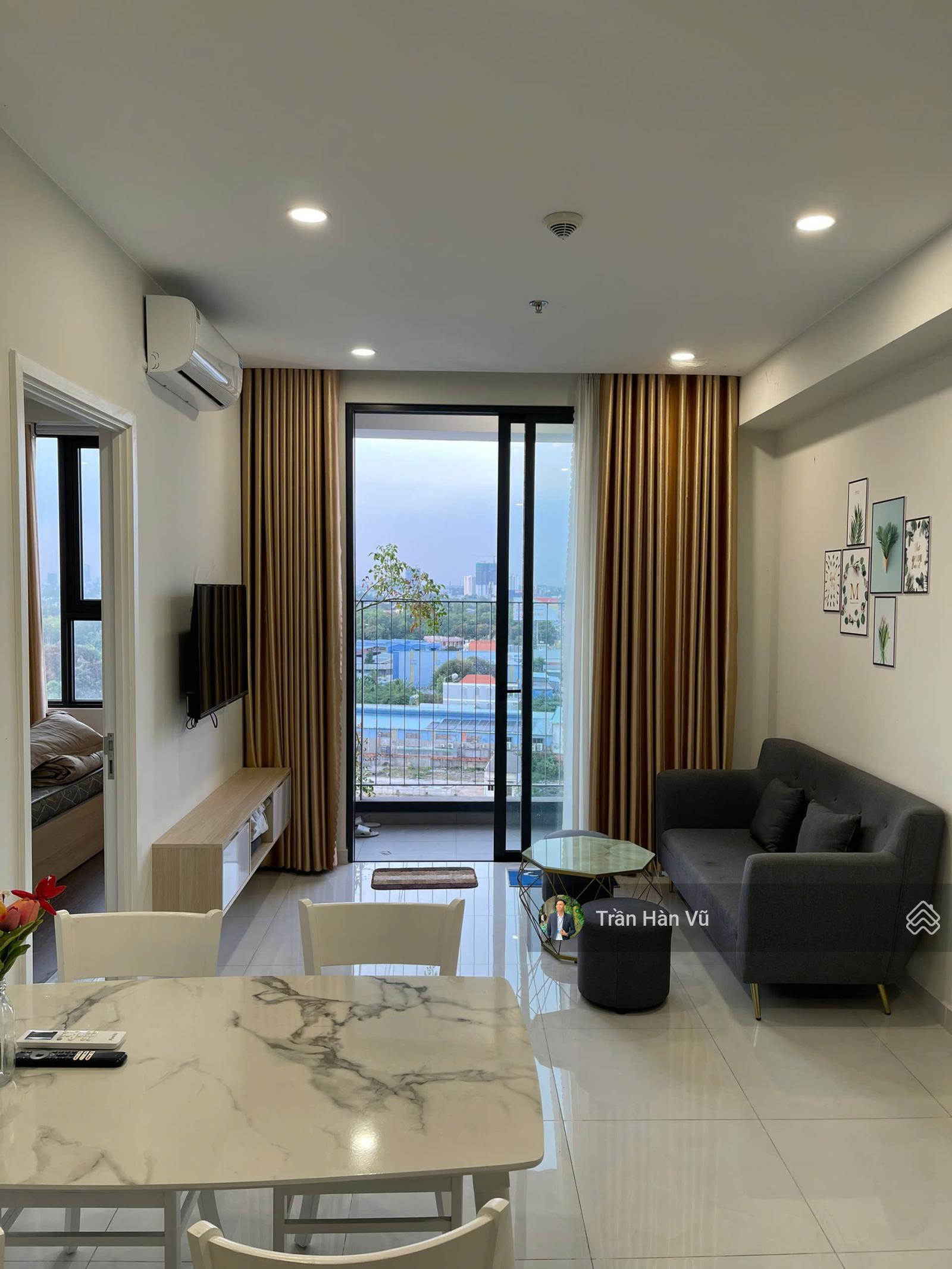 Cho thuê căn hộ 1 phòng ngủ view golf siêu đẹp chỉ 7tr/th chung cư cao cấp Lê Phong, LH Trần Hàn Vũ