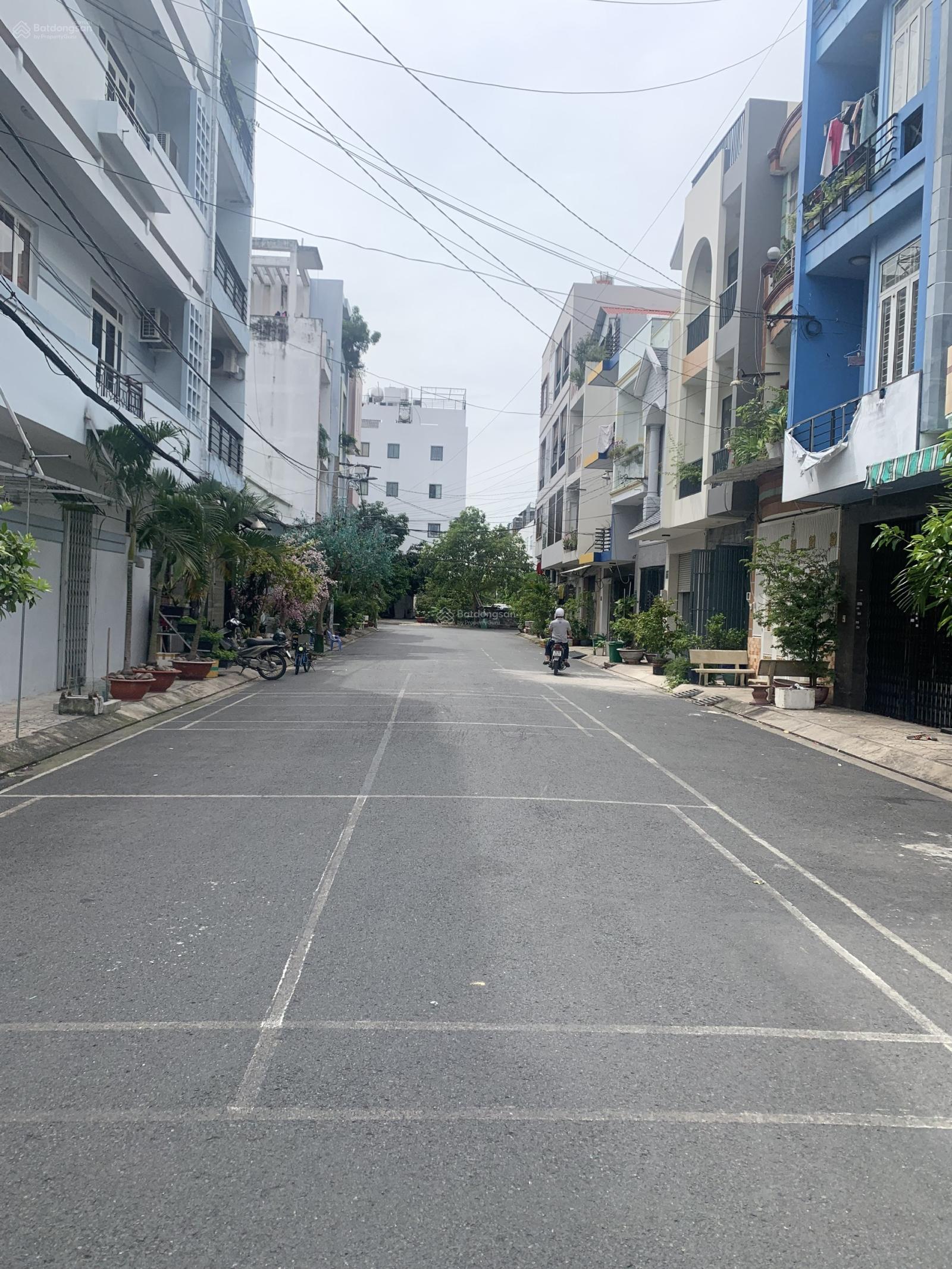 Bán nhà MTNB Ni Sư Huỳnh Liên, giá: 8,25 tỷ thương lượng. DT: 4*13,5m - 3 tầng: 4PN