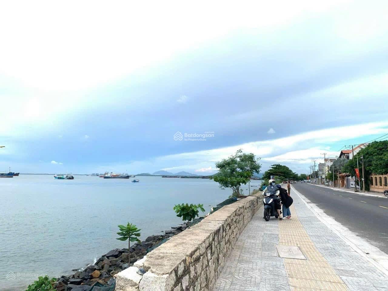 Bán 5 lô mặt tiền Trần Phú Vũng Tàu (trọn view biển sổ hồng thổ cư xây dựng an toàn) 100m2 - 400m2