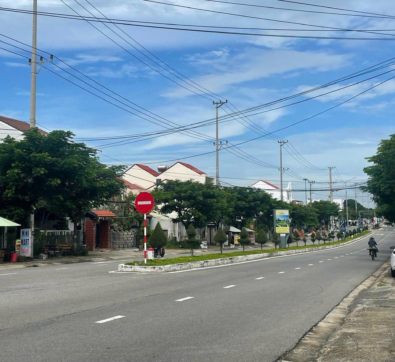 Hàng hiếm - Lô đất biển 2MT Lạc Long Quân - View biển - Làng chài, An Bàng, Hội An - Chỉ 6,7 tỷ