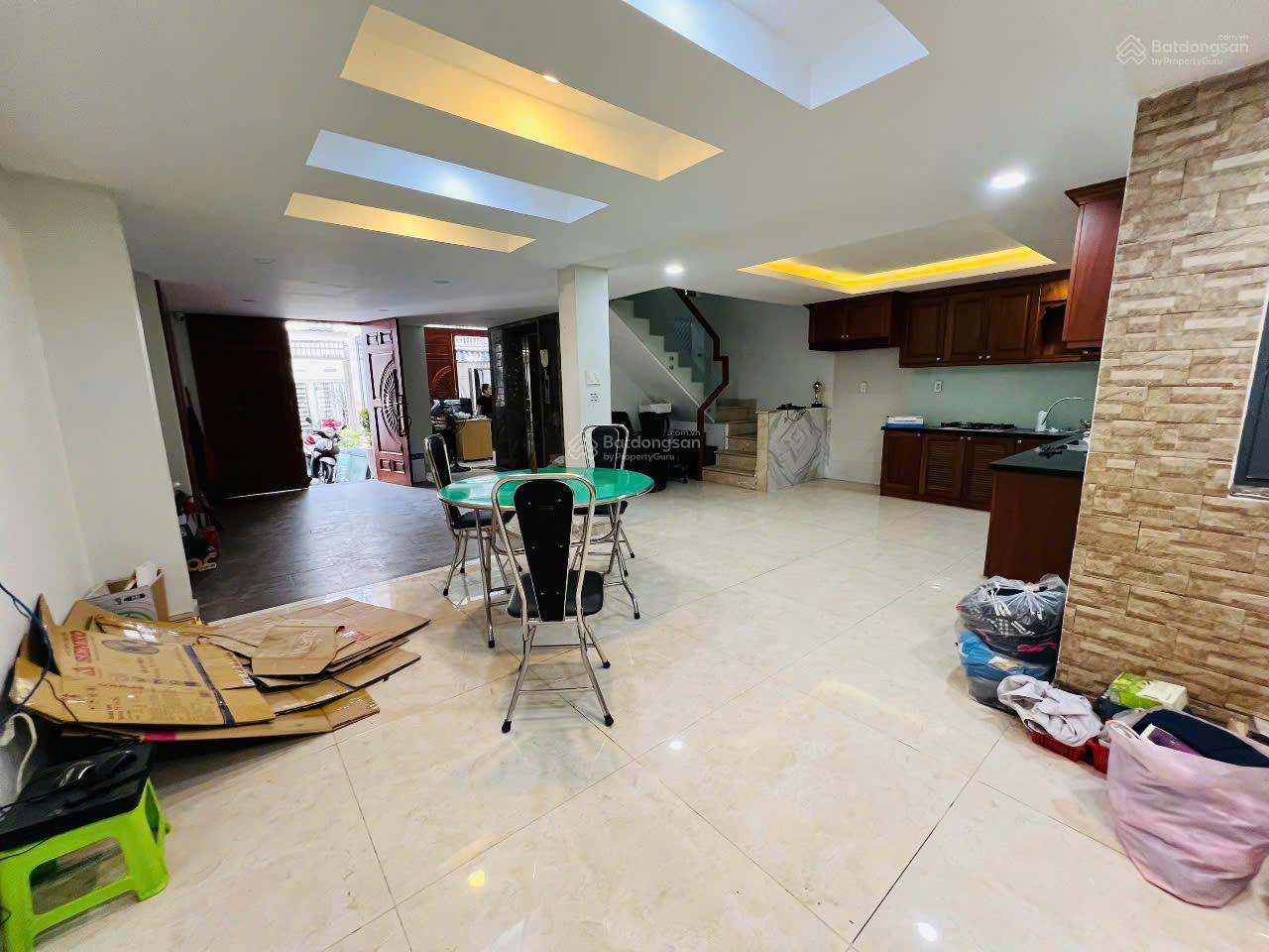 Cho thuê gấp nhà HXT 281/3B Lê Văn Sỹ thông ra Trường Sa -Phạm Văn Hai. Cho thuê gấp nhà HXT 281/3B Lê Văn Sỹ thông ra Trường Sa -Phạm Văn Hai.