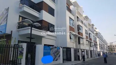 Mới ra căn liền kề góc mặt vườn hoa 90m2 - 48 tỷ. LH: 0915 568 ***