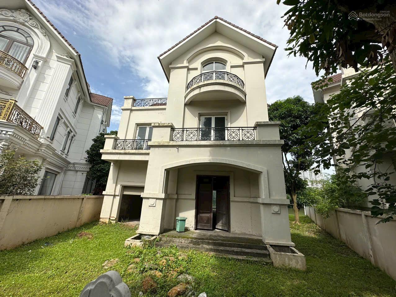 Bán đơn Hoa Sữa 8 - 21, 588m2, Đông Nam, mặt tiền 15m, view vườn hoa, ngã ba sông rộng. Giá 138 tỷ