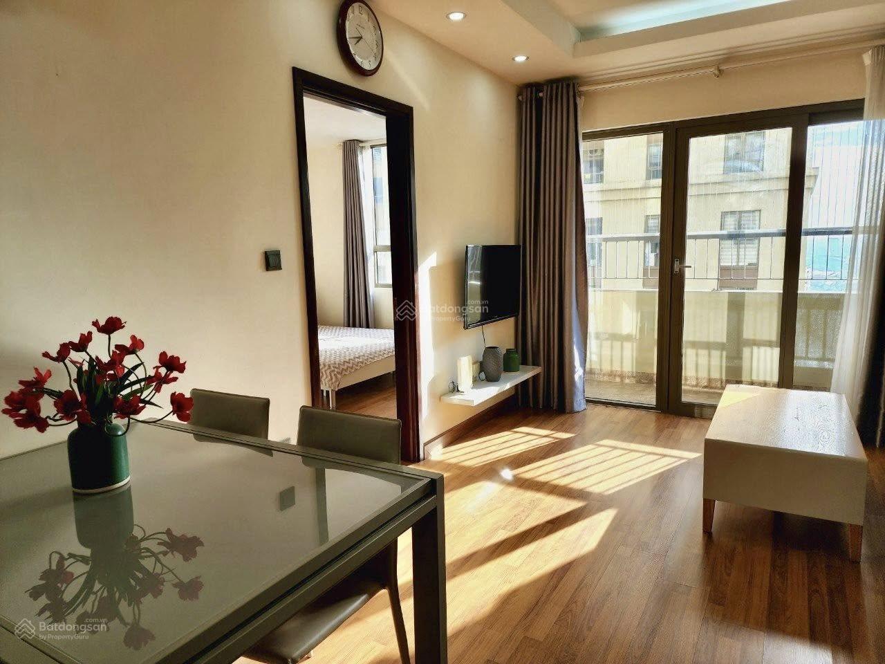 Em bán căn hộ 2 ngủ, tại Home City V3 117 Trung Kính, 70,8m2, nhà đủ nội thất, giá 6.2 tỷ (TL)
