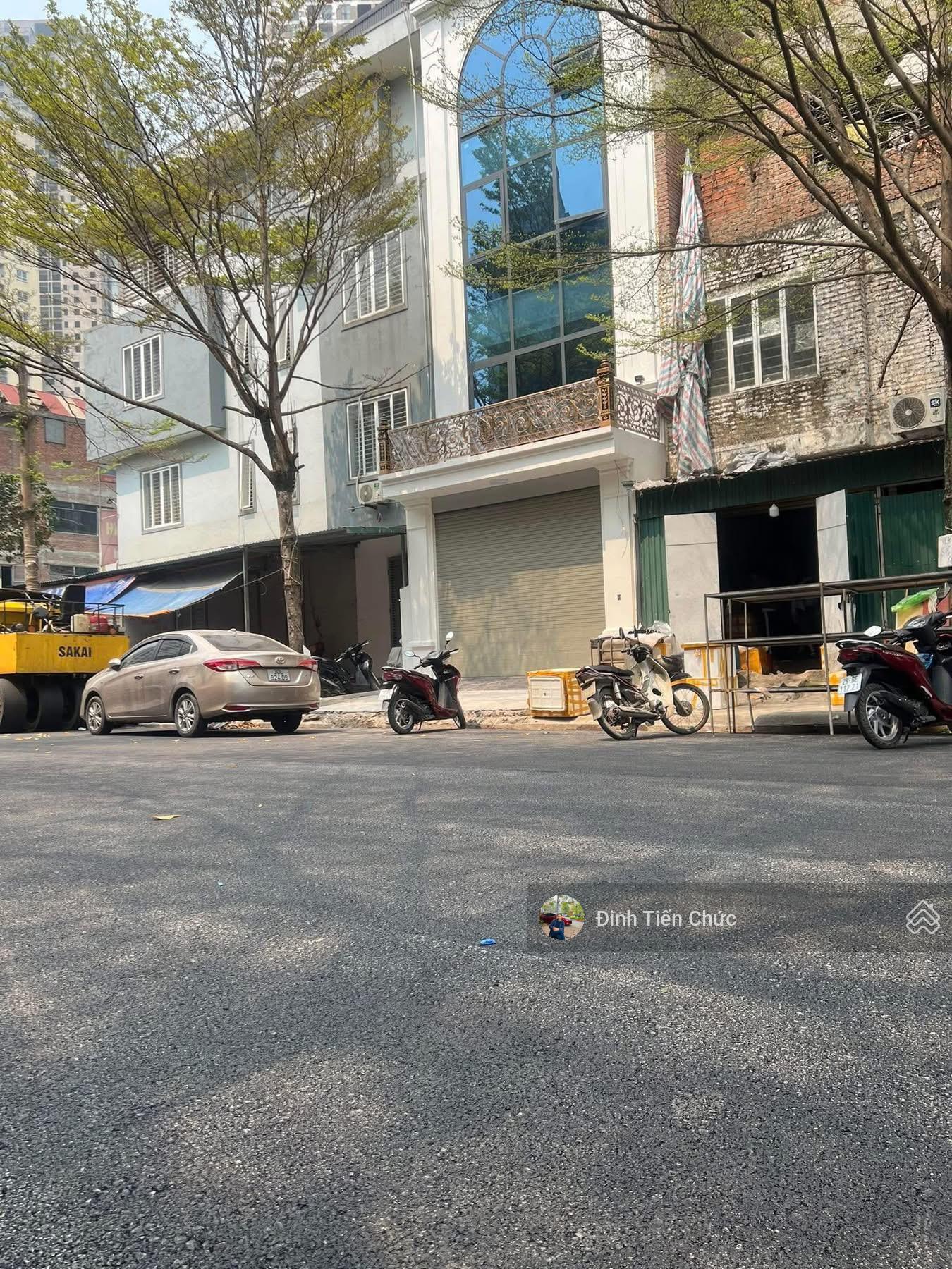 Chính chủ bán gấp LK KĐT Văn Khê, Hà Đông 82.5m2, mặt tiền 5m, 4.5tầng, kinh doanh đắc địa, giá tốt