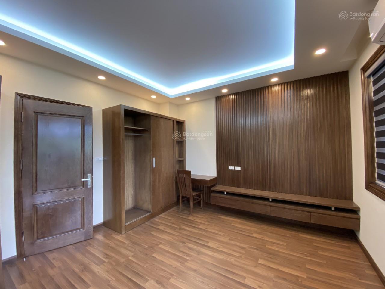 Cho thuê nhà riêng ngõ 234 Hoàng Quốc Việt 60m2*5T, 6PN đồ CB giá 17tr/th. LH 0339 937 ***