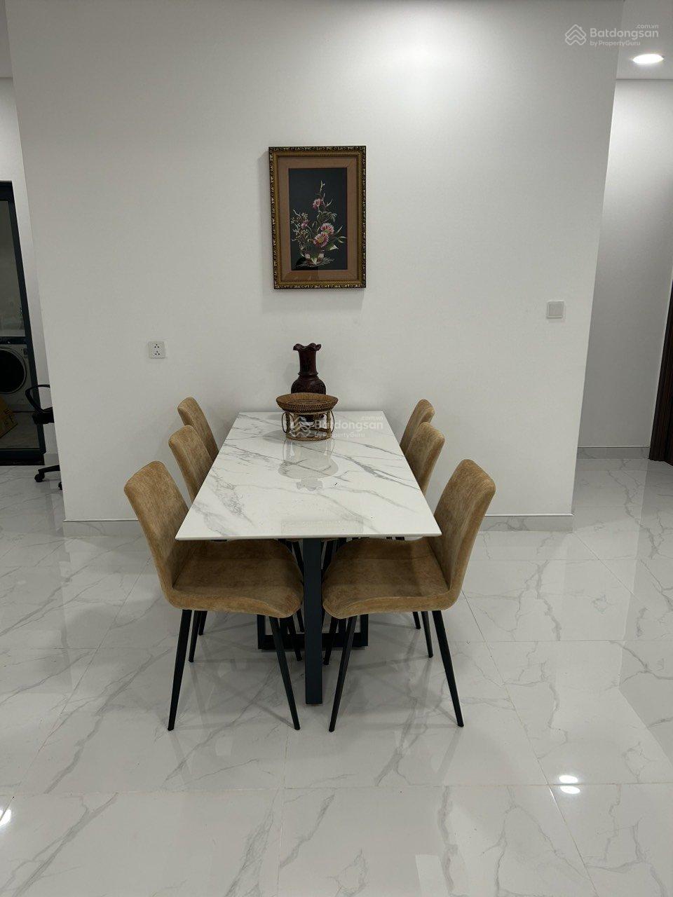 Cho thuê căn hộ tại Oriental Plaza - Tân Phú, 89m2, 2PN, 2WC, giá tốt: 10 triệu. LH: 0933 813 ***