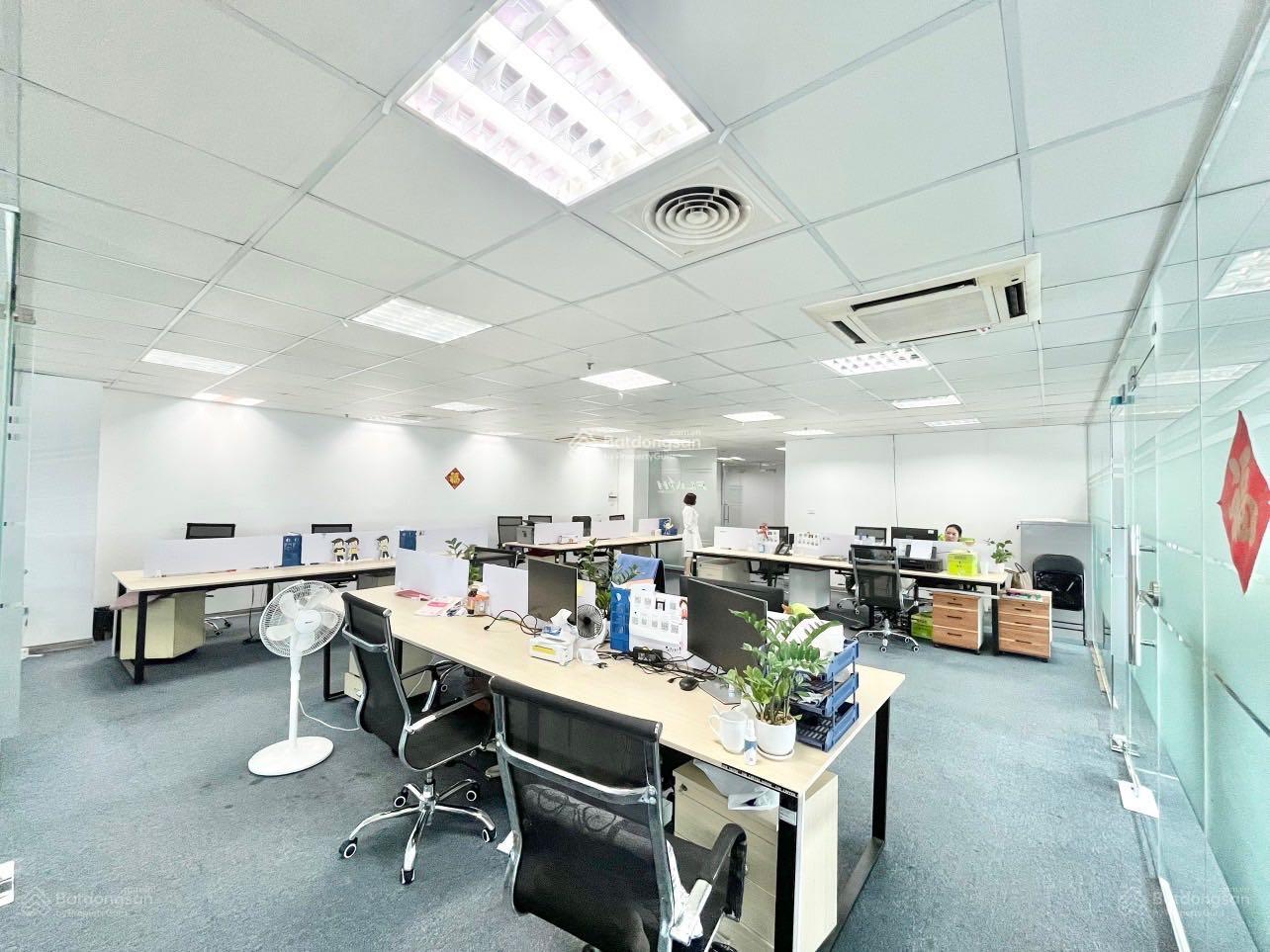 Cần cho thuê 150m2 tại Detech Nguyễn Phong Sắc, Cầu Giấy, HN. Gía ưu đãi