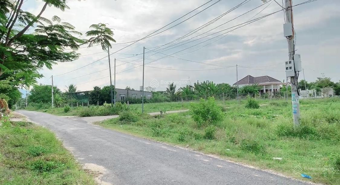 Bán 2 lô đất Suối Tiên siêu đẹp 270m²/lô full thổ cư Mặt tiền đường nhựa lớn thông ra HL 39