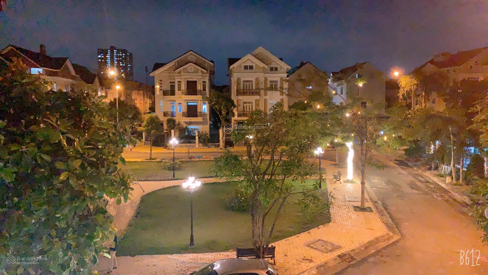 Cần bán gấp niệt thự bờ sông, c.viên Kdc Trung Sơn, nhà đẹp, cao cấp giá chỉ còn 48 tỷ 0901 023 ***