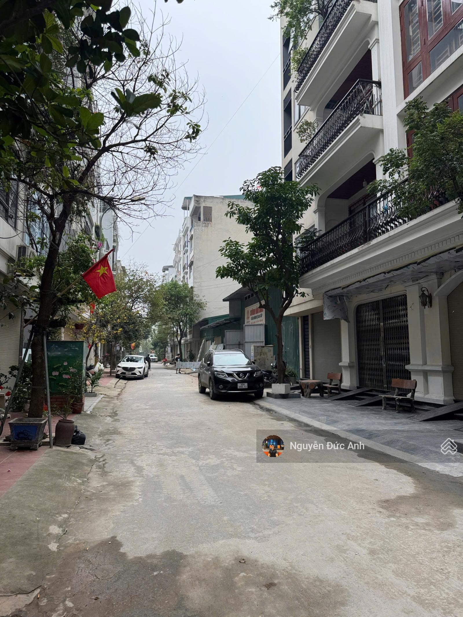 Hiếm! Bán nhà phân lô dịch vụ 5 tầng gara ô tô ngay KĐT Văn Khê, Hà Đông - 50m2 x 4m giá chỉ 14,6tỷ
