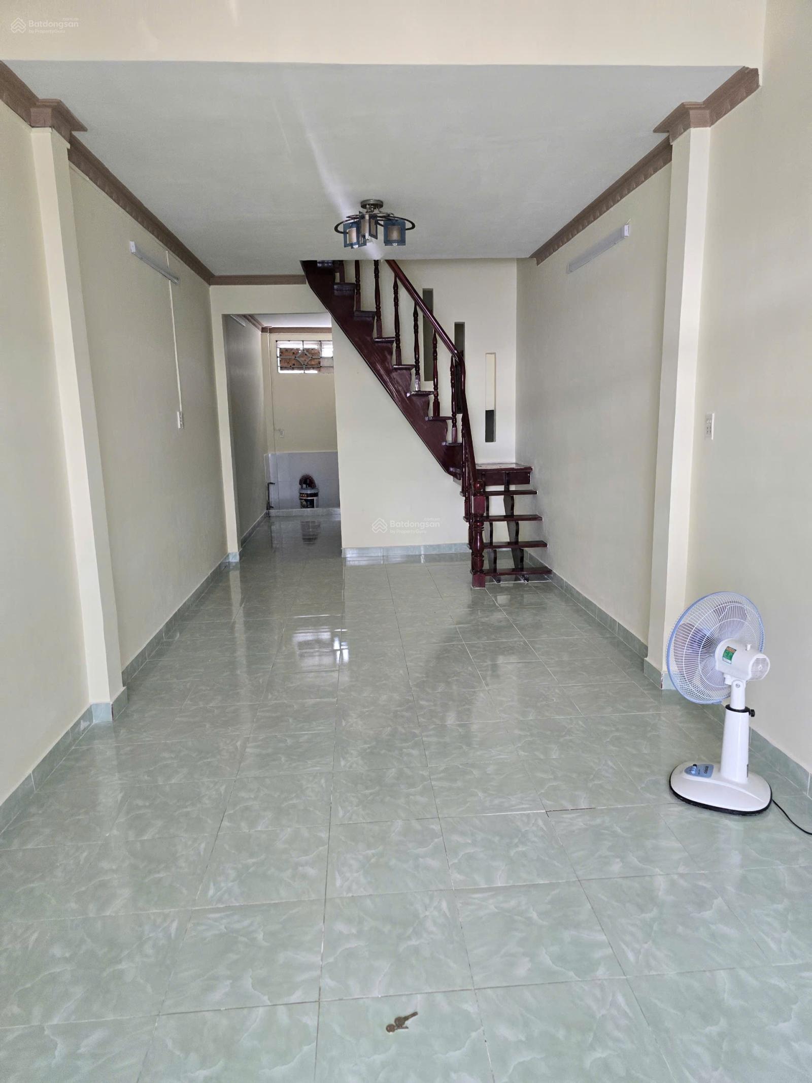 Nhà đường 38, p. Bình Trưng Đông, Quận 2, DT: 49m2, 3tỷ890, LH: 0903 333 *** Mr Viên