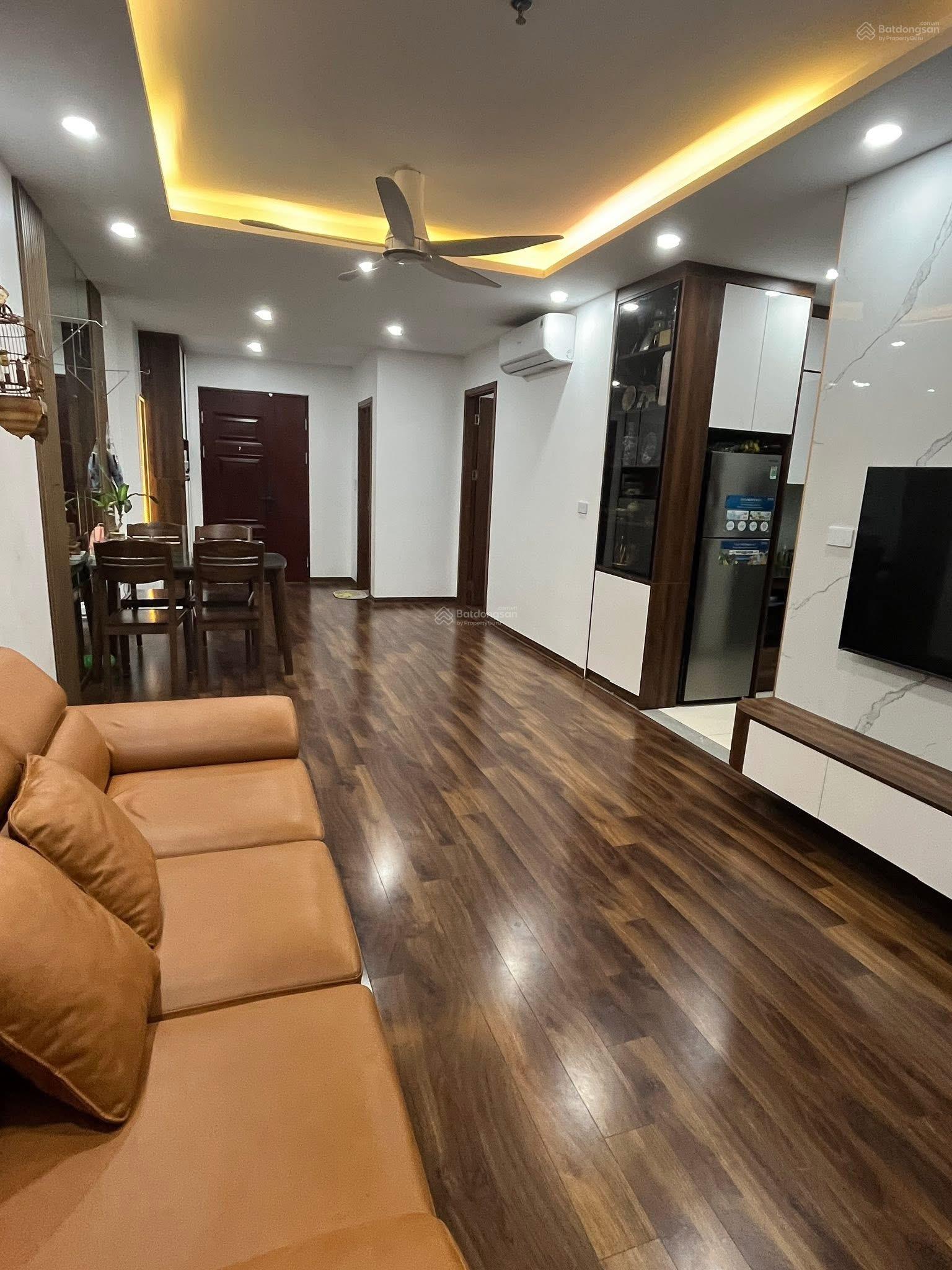 Chính chủ bán căn CC 987 Tam Trinh 70m2, 3 phòng ngủ, ban công hướng Nam, SĐCC