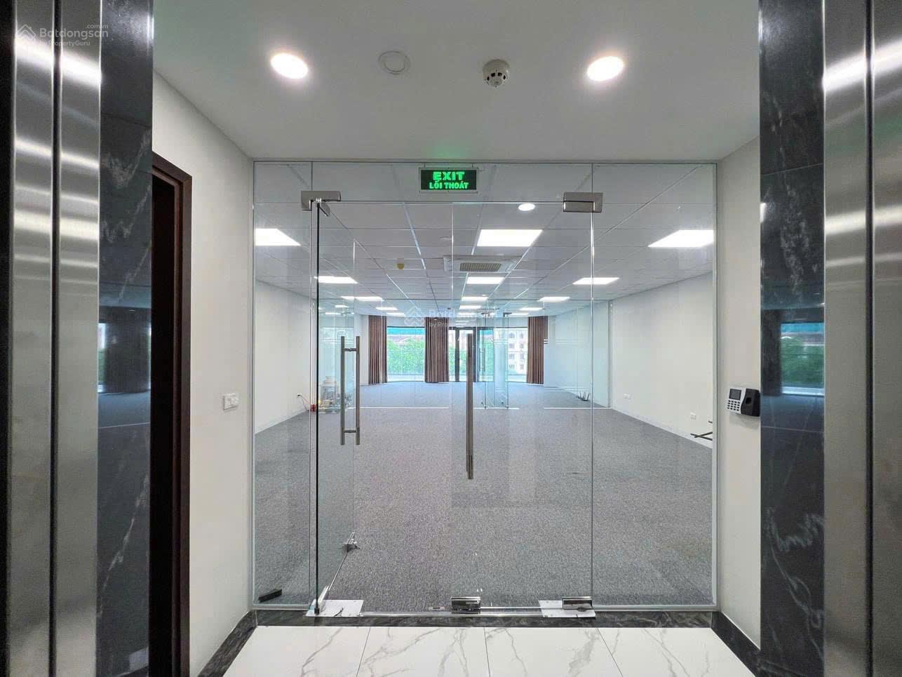 Cho thuê văn phòng 120m2 mặt phố Nguỵ Như Kon Tum, Thanh Xuân, chia sẵn phòng vách kính Cho thuê văn phòng 120m2 mặt phố Nguỵ Như Kon Tum, Thanh Xuân, chia sẵn phòng vách kính