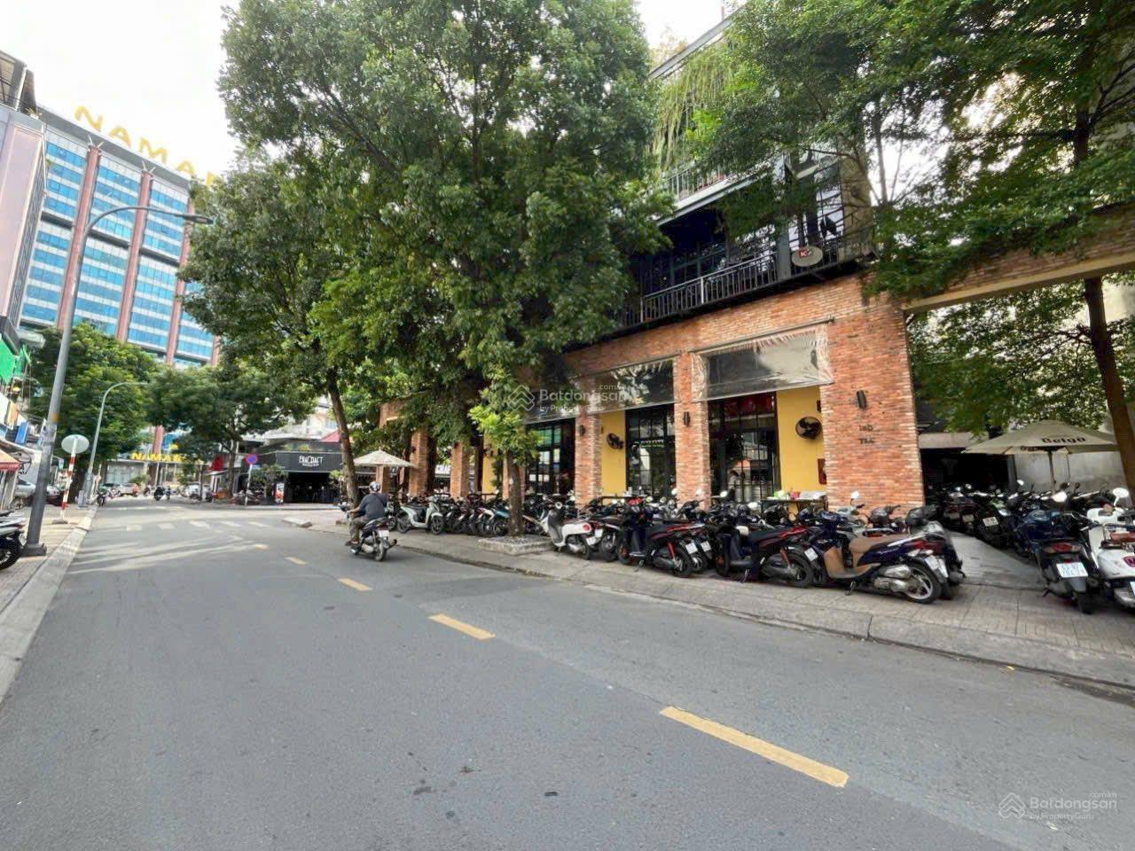 Bán tòa nhà mới xây Đảo Kim Cương, Phường Thạnh Mỹ Lợi, quận 2. Gần sông. Giá 72 tỷ về gấp 57 tỷ