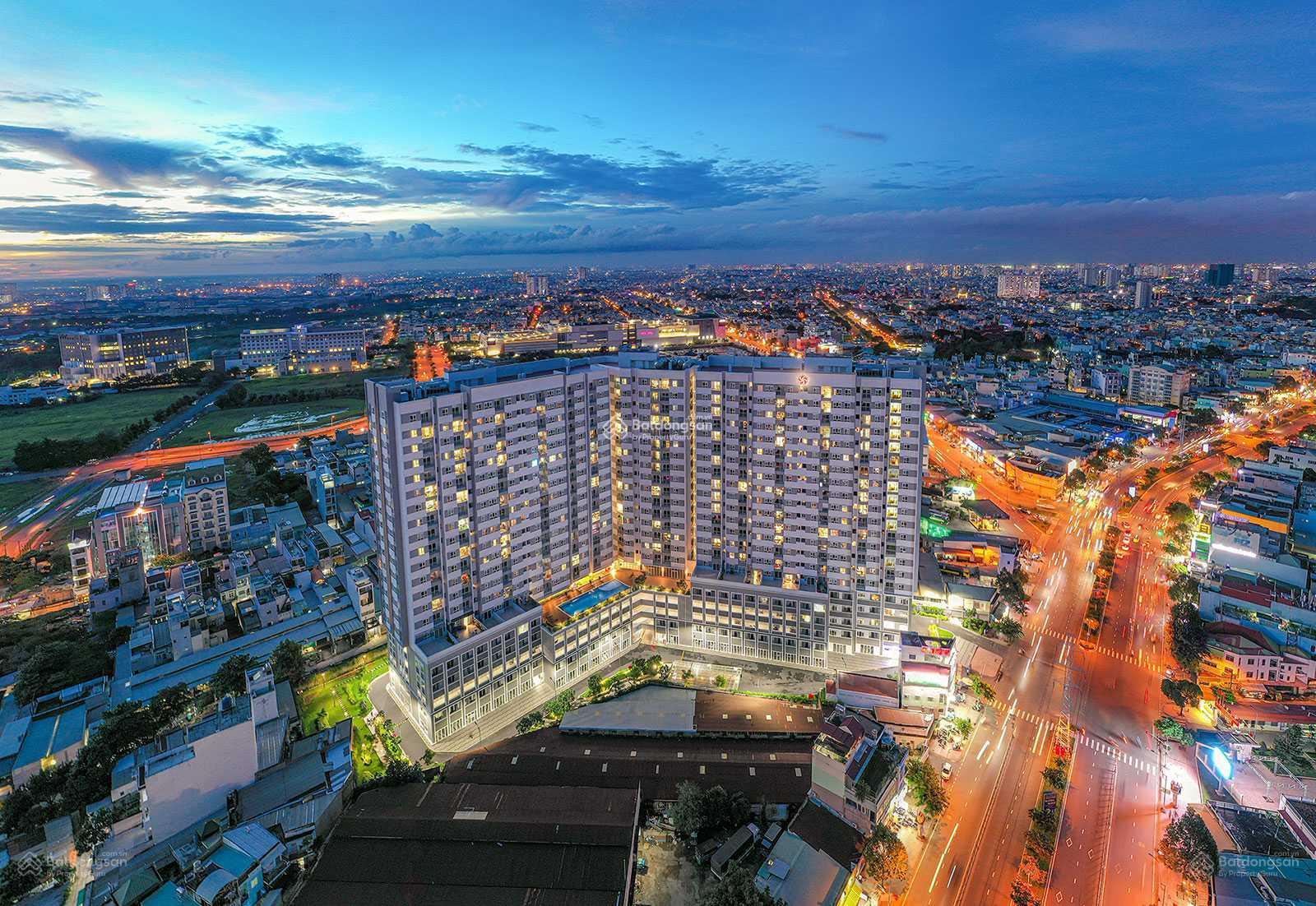 Cho thuê căn hộ cao cấp Moonlight Boulevard 80m2, 2PN, 2WC, 9,5 tr/tháng, full NT. LH 0961 022 ***