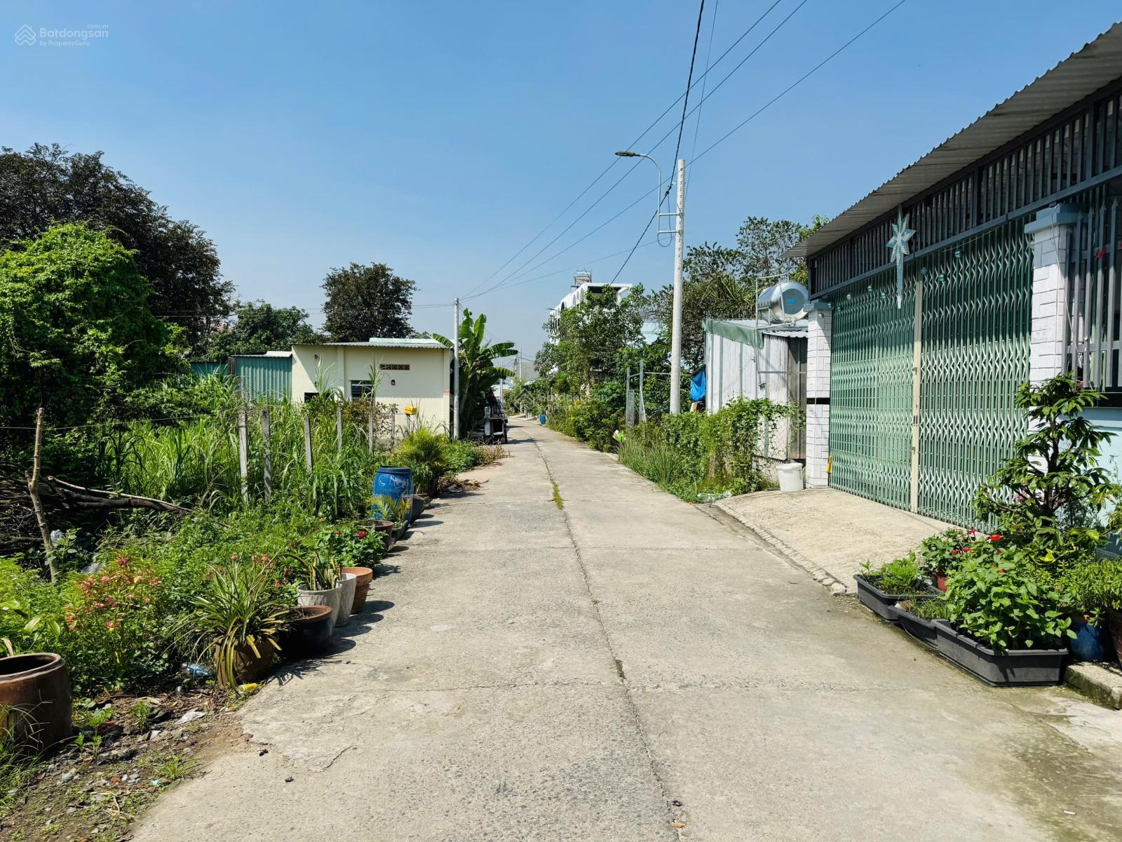 Ngộp bán nhanh lô đất 250m2 ở 1/ QL22 - xã Tân Thông Hội Củ Chi - Giá: 2 tỹ chẵn - gọi 0335 801 ***