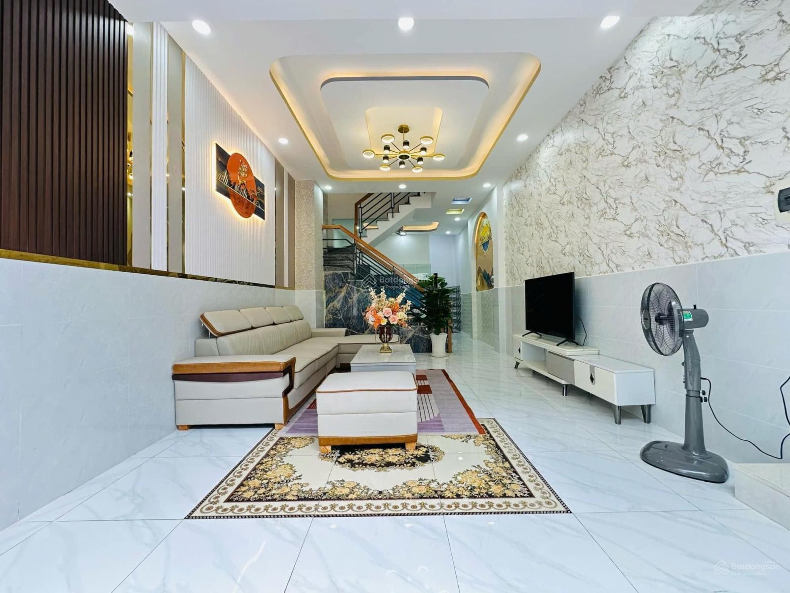Bán nhà HXH Cống Quỳnh, Quận 1 sát bên phố đi bộ Bùi Viện - 48m2 vuông vức. SHR sẵn. Giá 2 tỷ 180
