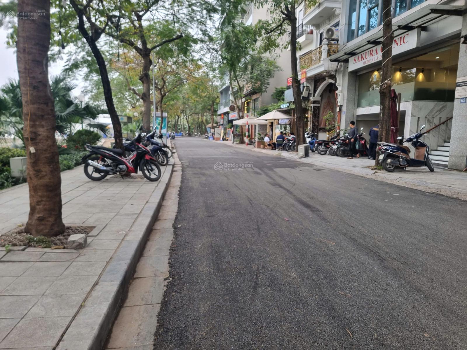 Chính chủ bán nhà mặt phố Trịnh Công Sơn - P Nhật Tân - Tây Hồ - Hà Nội 120m2, MT5m, view hồ Tây Chính chủ bán nhà mặt phố Trịnh Công Sơn - P Nhật Tân - Tây Hồ - Hà Nội 120m2, MT5m, view hồ Tây