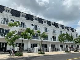 Bán nhà phố dự án Sim City, xây 1 trệt 3 lầu vị trí đẹp, đường lớn LH 0904 936 ***