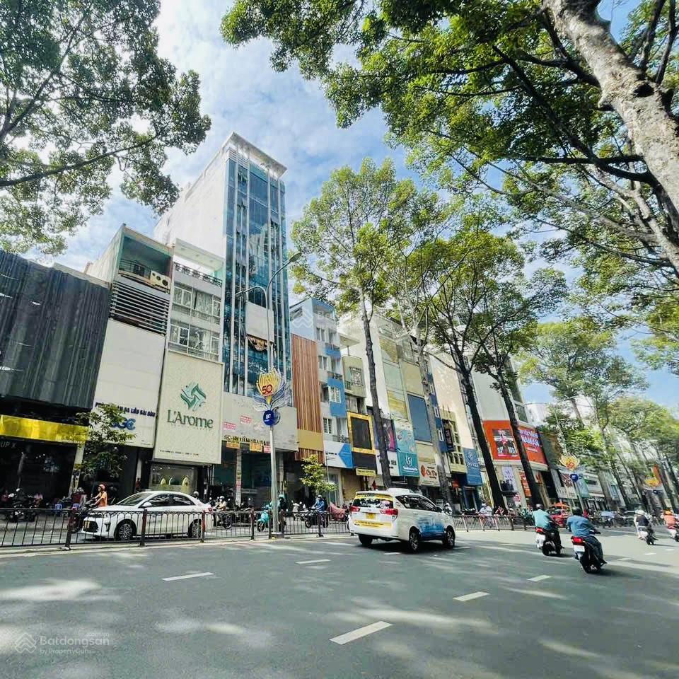 Nhà nguyên căn mặt tiền 15m đường 3/2 Quận 10 (trệt + 3 lầu). Nhà mới, bàn giao ngay