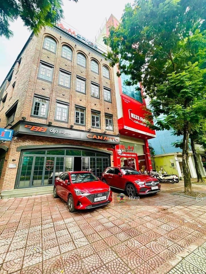 Giảm 5 tỷ, giá rẻ nhất mặt phố Nguyễn Văn Cừ, mặt tiền hiếm 8.8m - xây toà văn phòng DT 360m2