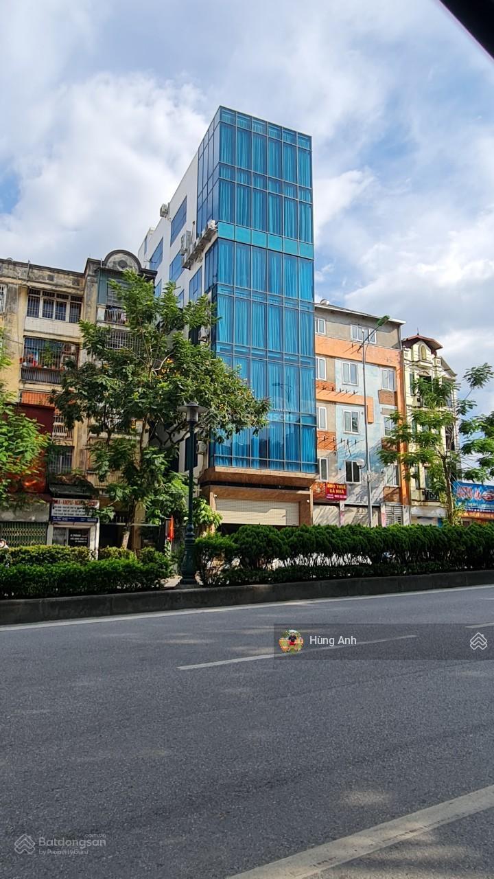 VIP, mặt phố Nguyễn Văn Cừ, toà building 9 tầng thang máy, Dòng tiền 5 tỷ/năm, 190m2, vị trí số 1